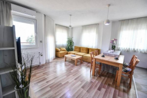 Exclusive 7- New Modern Cozy Apartment